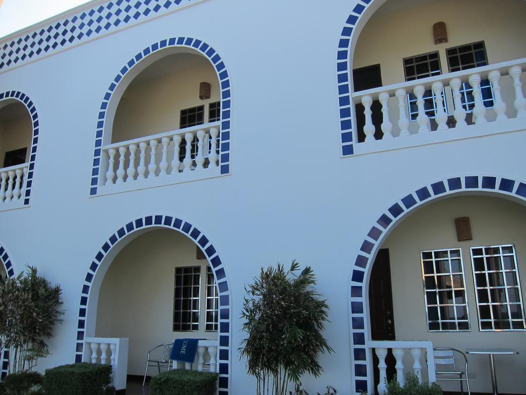 海滨广场公寓旅馆 波尔多·格尼拉 外观 照片